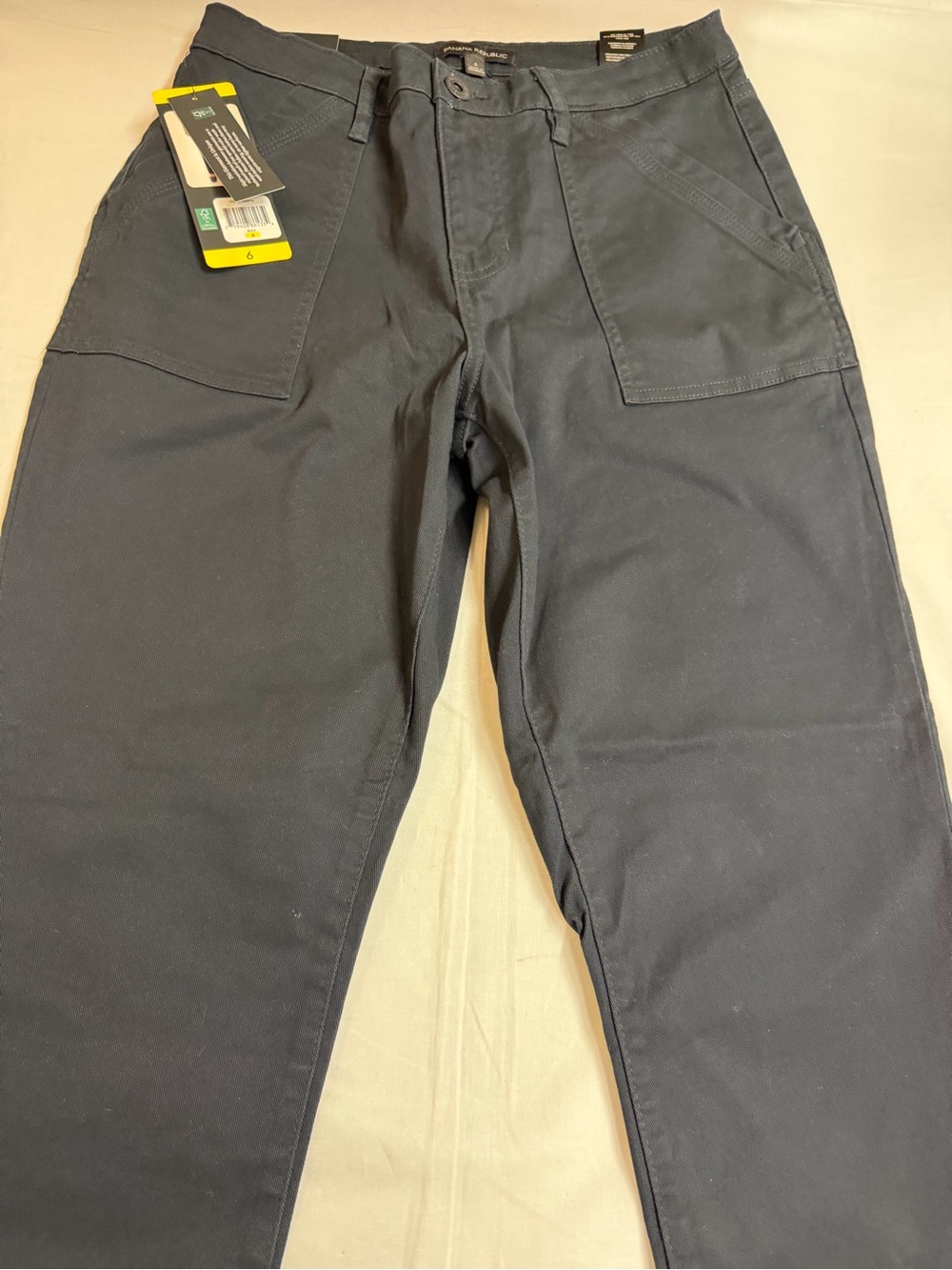 Banana Republic women’s  Navy Cargo Pants